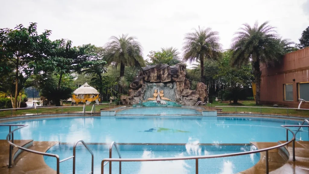 Golden Amoon Resort