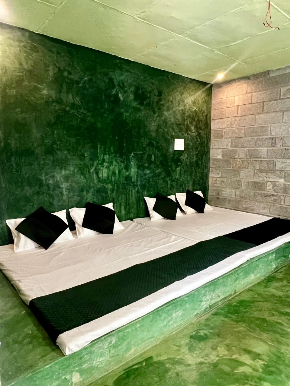 hotel-img